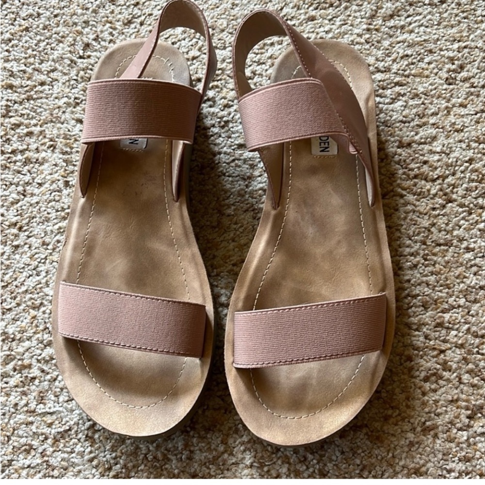 Steve Madden Nude Sandals Size 8